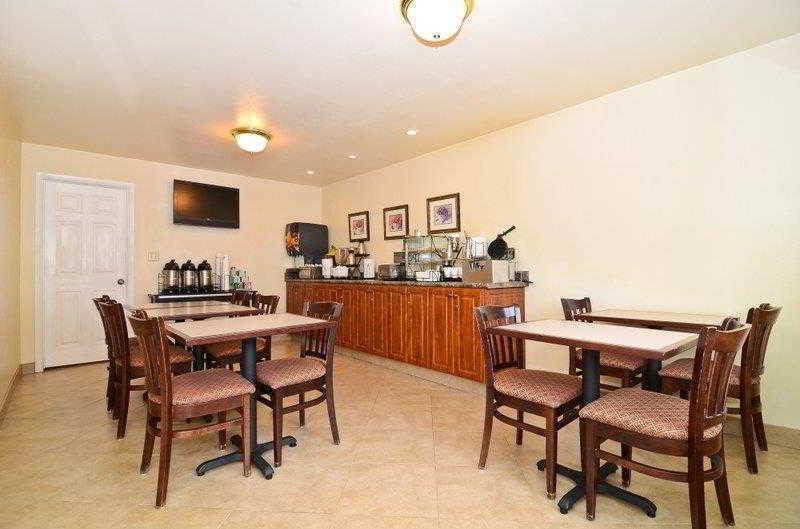 Quality Inn Price Gateway To Moab National Parks Ресторан фото